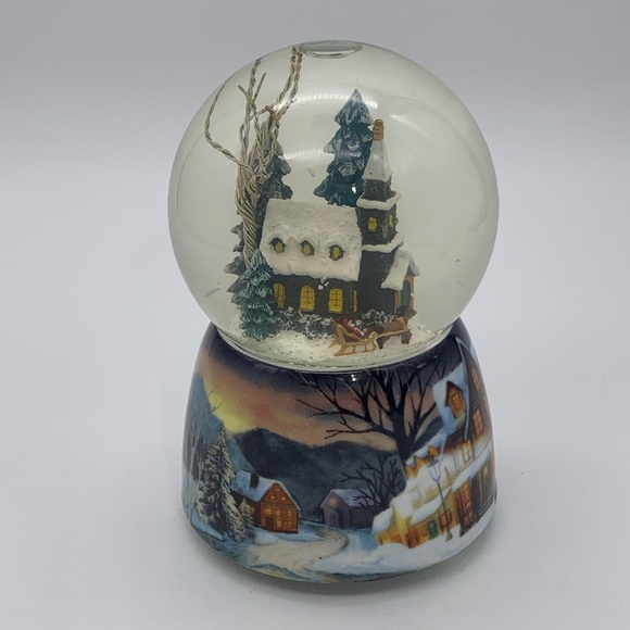 Roman Musical 2011 “THE FIRST NOEL” Footed 6” Snow Glitter Globe Windup #35132 - Picture 6 of 12